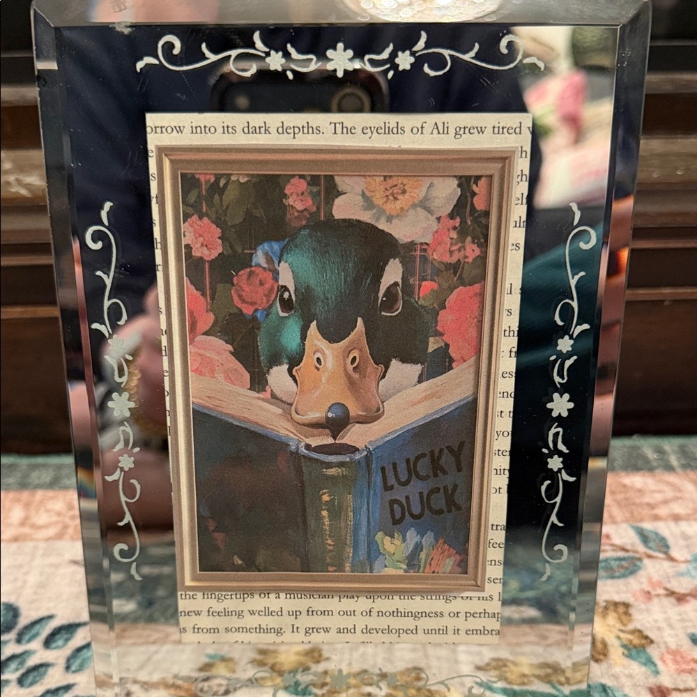 Decorative Glass Frame with Duck Illustration 4x6”